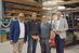 Wirtschafts- und Tourismusminister Michael Ebling (v. r.) sprach mit Tischler-Azubi Jörg Kuschmierz, dessen Chef Maik Rönnefarth und HwK-Hauptgeschäftsführer Ralf Hellrich über den Fortschritt des Wiederaufbaus im Ahrtal.