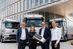 Symbolische Schlüsselübergabe von BERESA an Schüco: Jörg Heidemann, Geschäftsführer OWL, BERESA; Stefanie Hirschmann, COO Metal Division, Schüco International KG; Norbert Bökamp, Leiter Verkauf Nutzfahrzeuge, BERESA und Kai Schürmann, Leiter Logistik Metallbau, Schüco International KG (v.l.n.r.).