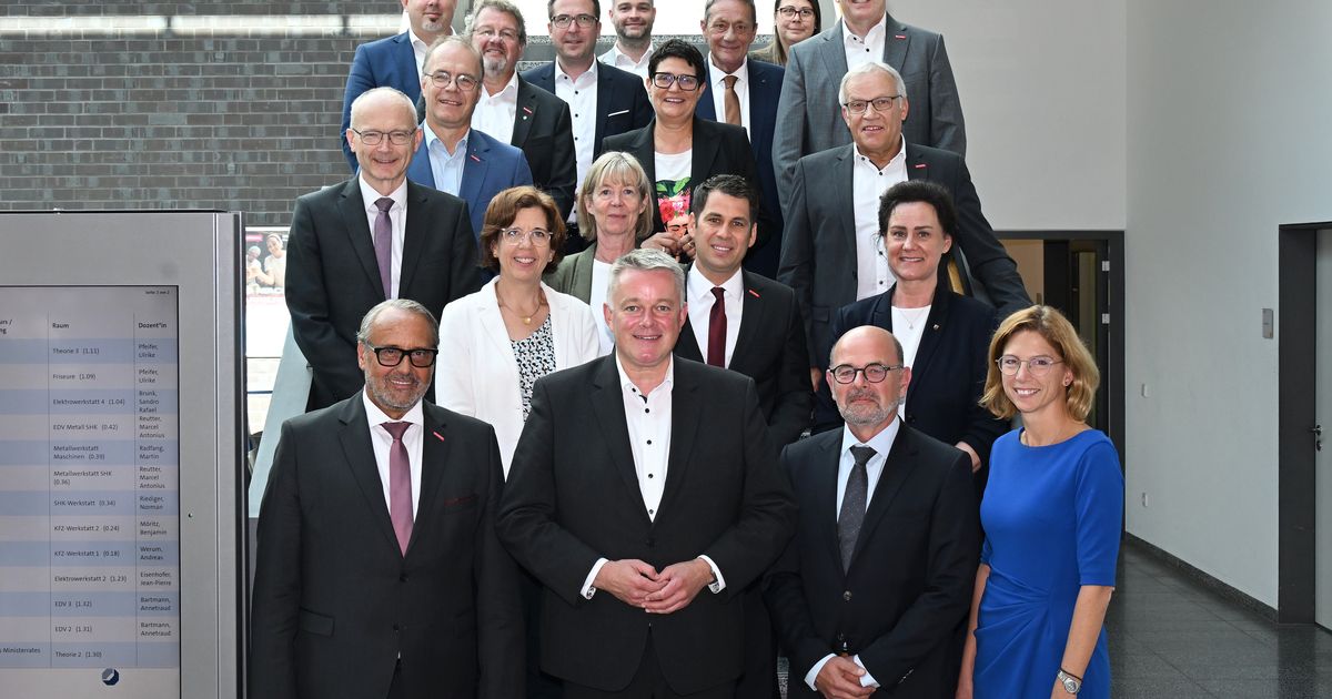State government in dialogue with the skilled trades