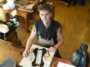 Vier Azubis bauen eine nachhaltige Wochenendgeige