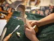 Vier Azubis bauen eine nachhaltige Wochenendgeige