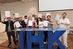 Die Absolventinnen und Absolventen des Ausbildungsjahrgangs 2026 bei der feierlichen Lossprechung in der IHK zu Köln.