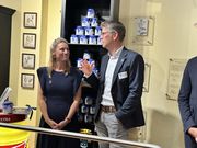 300 Jahre ABB Mostert: Jubiläumsfeier im Düsseldorfer Senfladen
