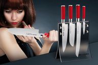 Jeder braucht in der Küche scharfe messer, hier ein Set farbenfrohe Messer von Dick gewinnen.