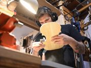 Vier Azubis bauen eine nachhaltige Wochenendgeige