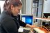 Lisa-Marie Wolfanger beim ÜLU-Lehrgang "Installieren von Systemkomponenten und Netzwerken" in der Handwerkskammer des Saarlandes.