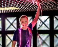 Anna Samol: Elektronikerin, Gesellin.