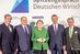 Münchener Spitzengespräch der Deutschen Wirtschaft mit Bundeskanzlerin Dr. Angela Merkel und den Präsidenten der Spitzenverbände der deutschen Wirtschaft. Im Bild (v. l.) Ingo Kramer, Präsident der BDA, Hans Peter Wollseifer, Präsident des ZDH, Bundeskanzlerin Dr. Angela Merkel, Dr. Eric Schweitzer, Präsident des DIHK und Prof. Dieter Kempf, Präsident des BDI.