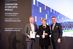 Preisübergabe des Iconic Awards 2019 in der Kategorie Innovative Material - Auszeichnung "Best of Best“: Heribert Ley (Geschäftsführer Sunovation Produktion GmbH),  Julika Leisner (Marketingleitung Sunovation Produktion GmbH) und Andrej Kupetz (Hauptgeschäftsführer des Rat für Formgebung) (von links nach rechts).