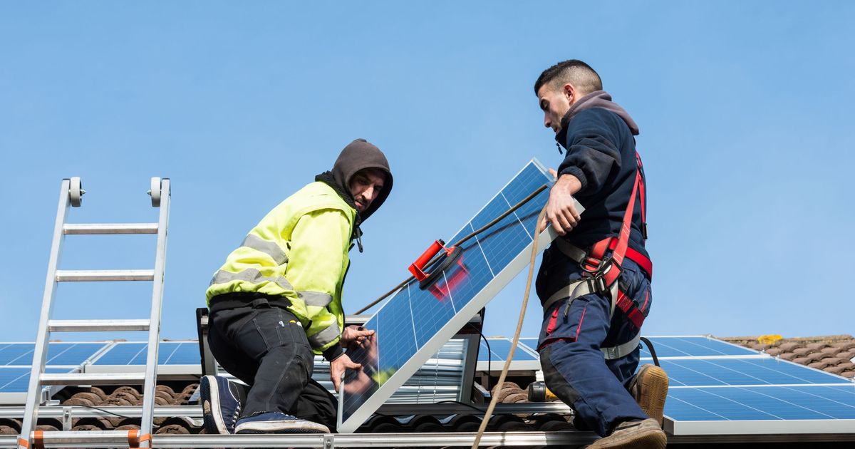 ZVSHK stellt klar: Auch SHK-Handwerk ist zur Installation von Solaranlagen ...