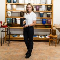 Emily Maichle, Bestatterin