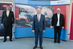 Der Hauptgeschäftsführer der Handwerkskammer des Saarlandes Dr. Arnd Klein-Zirbes (l.), Handwerkskammer-Präsident Bernd Wegner (m.) und Stuckateurmeister Oliver Heib
