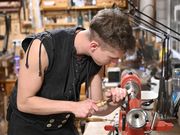 Vier Azubis bauen eine nachhaltige Wochenendgeige