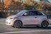 Kleiner Verführer:  Der elektrische Fiat 500 zielt auf den Bauch und weckt Emotionen.